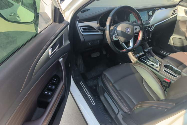 Used CHANGAN CS35PLUS 2018 1.6L Automatic Changlian Edition China V Standard Driver Seat