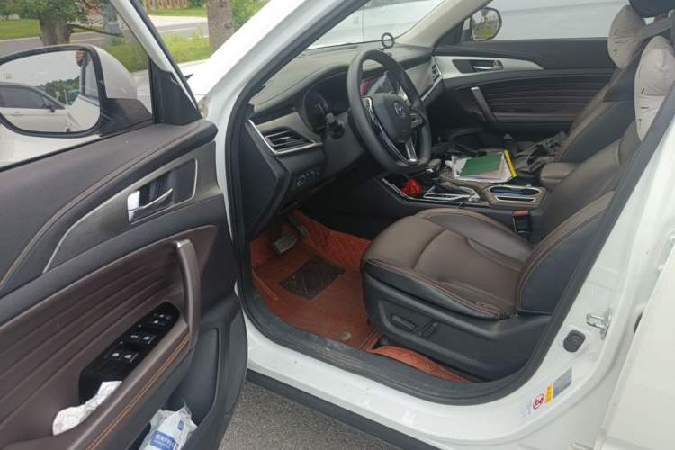 Used CHANGAN CS35PLUS 2018 1.6L Automatic Smart Connect Version China V Standard Driver Seat