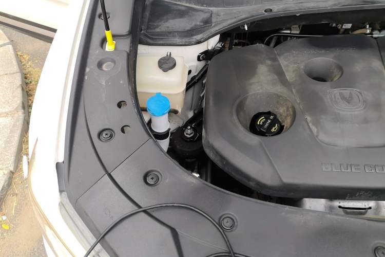 Used CHANGAN CS35PLUS 2018 1.6L Manual Changlian Edition China V Standard Engine Bay Right