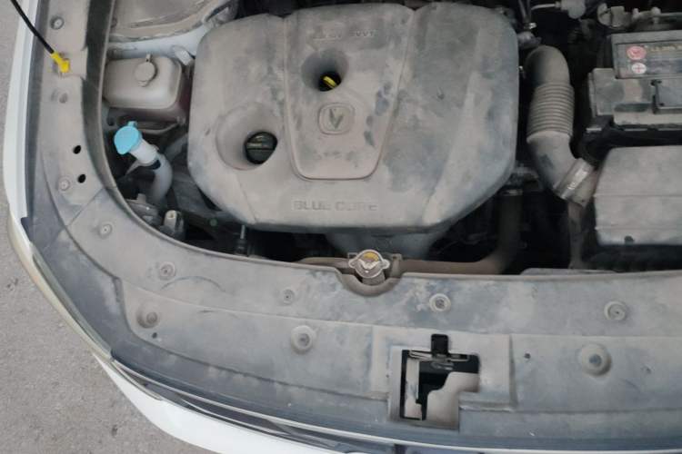 Used CHANGAN CS35PLUS 2018 1.6L Manual Changlian Edition China V Standard Engine Bay Right
