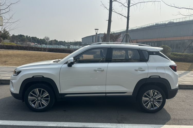 Used CHANGAN CS35PLUS 2018 1.6L Automatic Coolline Version China V Standard Exterior 2