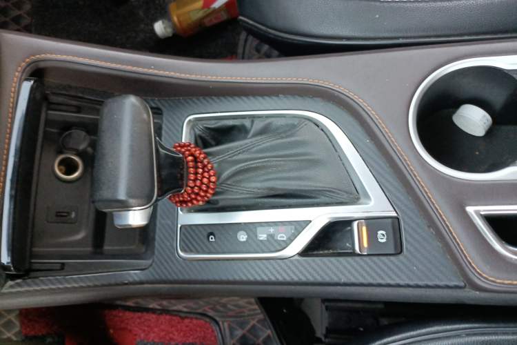Used CHANGAN CS35PLUS 2018 1.6L Automatic Changlian Edition China V Standard Gear Lever