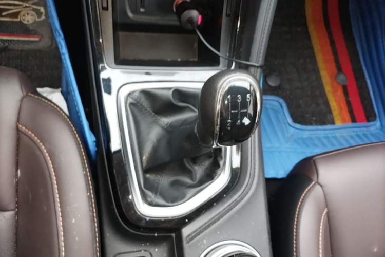 Used CHANGAN CS35PLUS 2018 1.6L Manual Changlian Edition China V Standard Gear Lever