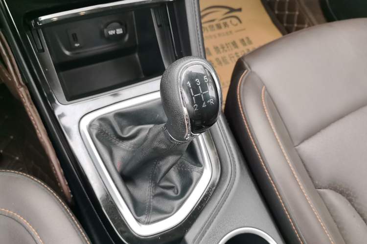 Used CHANGAN CS35PLUS 2018 1.6L Manual Changlian Edition China V Standard Gear Lever