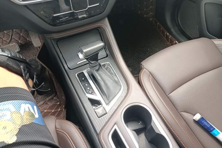 Used CHANGAN CS35PLUS 2018 1.6L Automatic Changlian Edition China V Standard Gear Lever