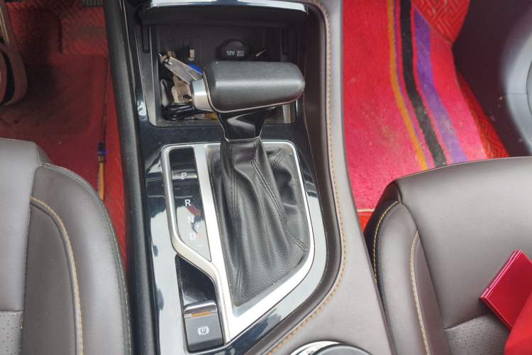 Used CHANGAN CS35PLUS 2018 1.6L Automatic Changlian Edition China V Standard Gear Lever