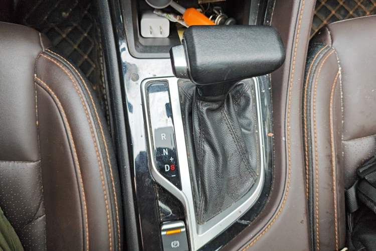 Used CHANGAN CS35PLUS 2018 1.6L Automatic Changlian Edition China V Standard Gear Lever