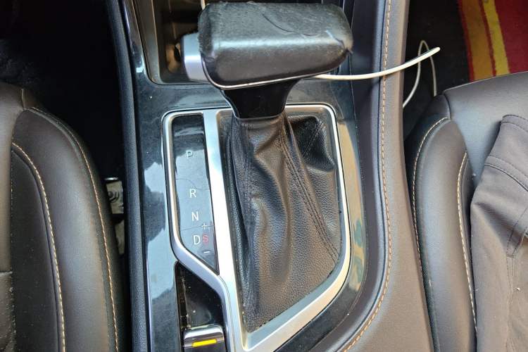 Used CHANGAN CS35PLUS 2018 1.6L Automatic Changlian Edition China V Standard Gear Lever
