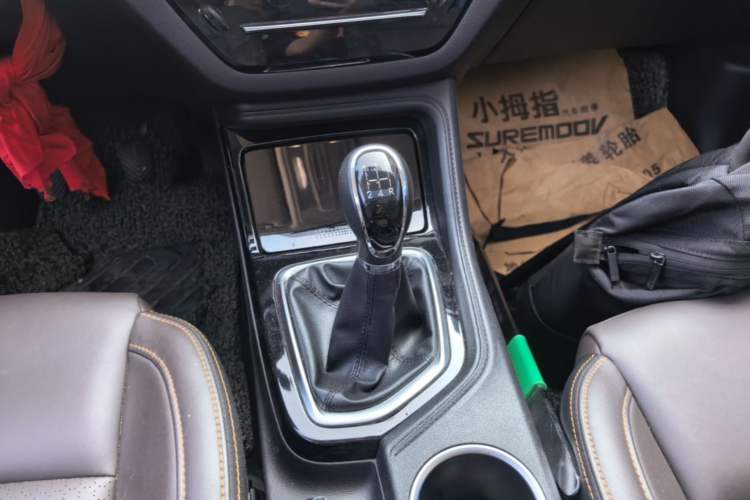 Used CHANGAN CS35PLUS 2018 1.6L Manual Changlian Edition China V Standard Gear Lever