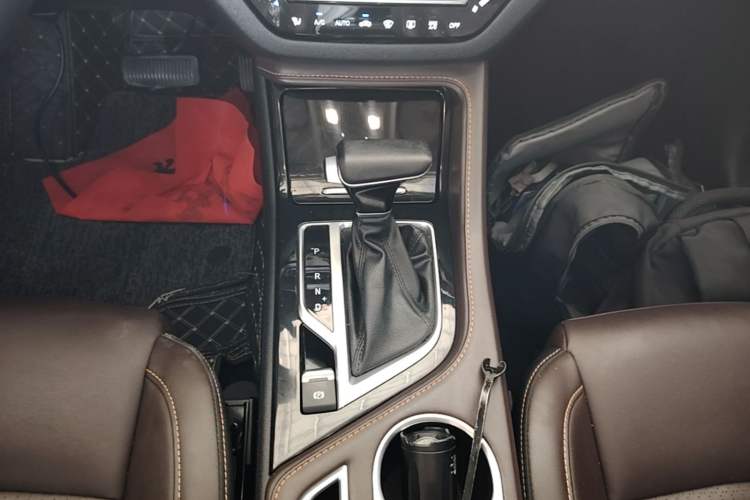 Used CHANGAN CS35PLUS 2018 1.6L Automatic Changlian Edition China V Standard Gear Lever