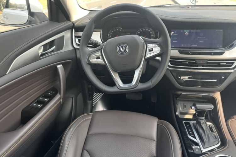 Used CHANGAN CS35PLUS 2018 1.6L Automatic Coolline Version China V Standard Interior 1