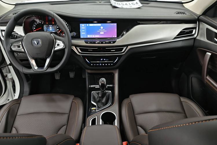 Used CHANGAN CS35PLUS 2018 1.6L Manual Cool Edition China V Standard Interior 1