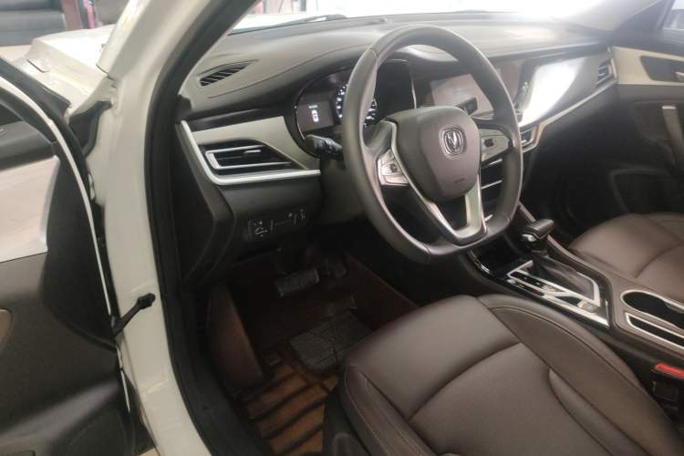 Used CHANGAN CS35PLUS 2018 1.6L Automatic Changlian Edition China V Standard Interior 2