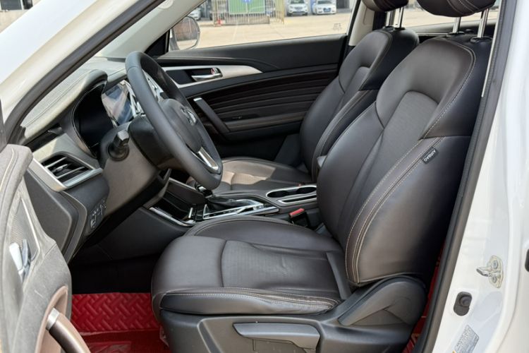 Used CHANGAN CS35PLUS 2018 1.6L Automatic Coolline Version China V Standard Interior 2