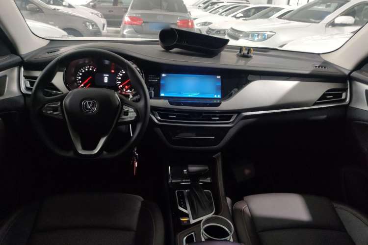 Used CHANGAN CS35PLUS 2018 1.6L Automatic Changlian Edition China V Standard Interior 3