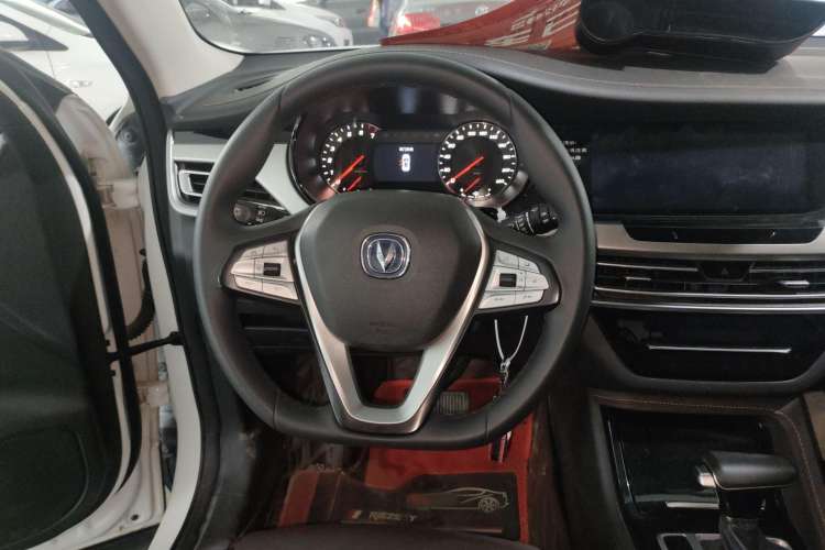 Used CHANGAN CS35PLUS 2018 1.6L Automatic Changlian Edition China V Standard Interior 4