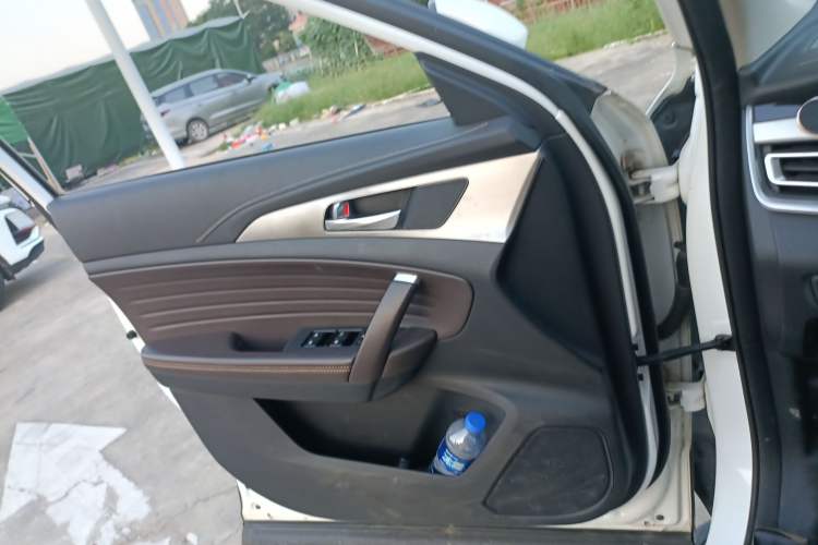 Used CHANGAN CS35PLUS 2018 1.6L Automatic Changlian Edition China V Standard Left Front Door Interior