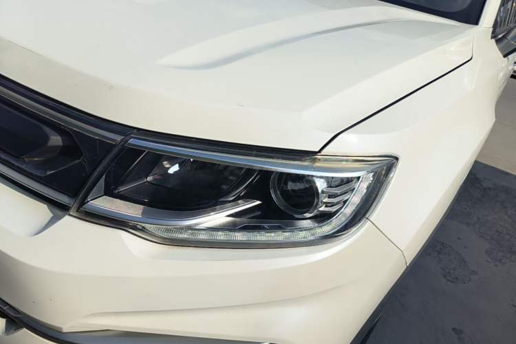 Used CHANGAN CS35PLUS 2018 1.6L Automatic Changlian Edition China V Standard Left Front Headlight