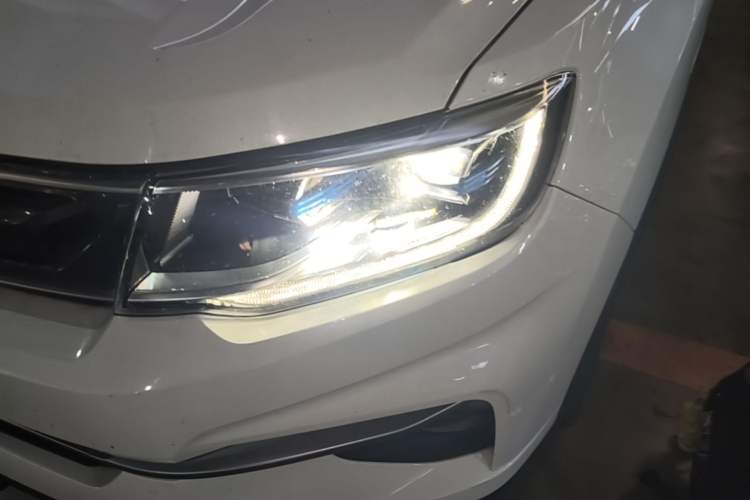 Used CHANGAN CS35PLUS 2018 1.6L Manual Cool Edition China V Standard Left Front Headlight