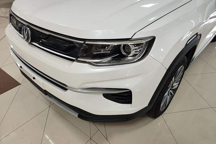 Used CHANGAN CS35PLUS 2018 1.6L Manual Changlian Edition China V Standard Left Front Headlight
