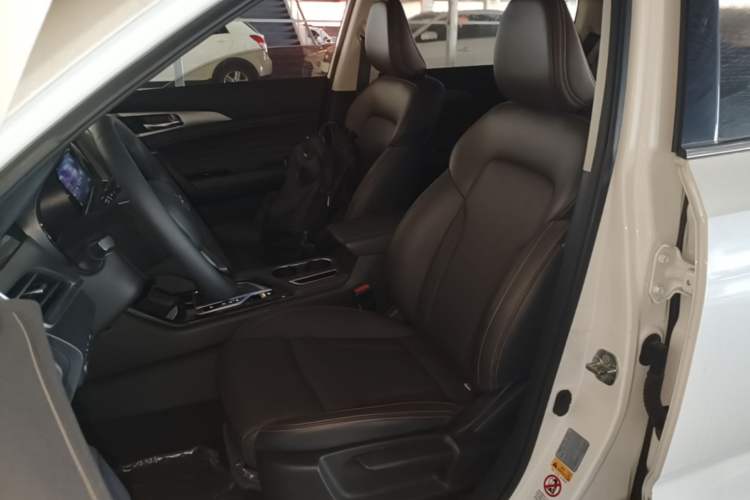 Used CHANGAN CS35PLUS 2018 1.6L Automatic Coolline Version China V Standard Left Front Seat