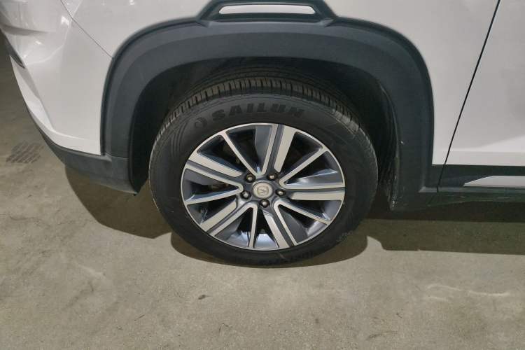 Used CHANGAN CS35PLUS 2018 1.6L Manual Cool Edition China V Standard Left Front Wheel Hub