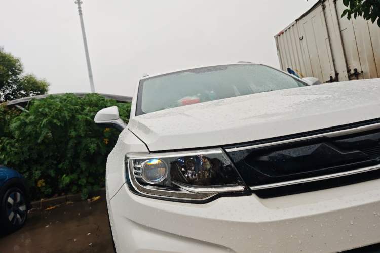 Used CHANGAN CS35PLUS 2018 1.6L Manual Changlian Edition China V Standard Right Front Headlight