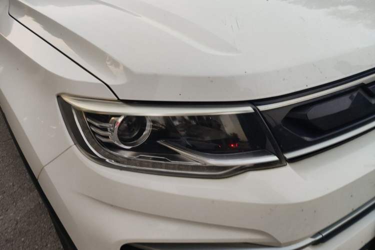 Used CHANGAN CS35PLUS 2018 1.6L Manual Changlian Edition China V Standard Right Front Headlight
