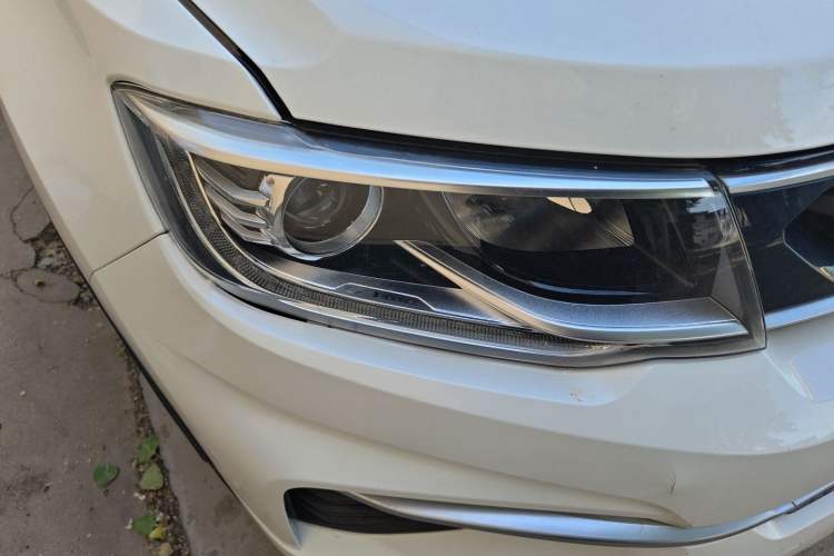 Used CHANGAN CS35PLUS 2018 1.6L Automatic Changlian Edition China V Standard Right Front Headlight