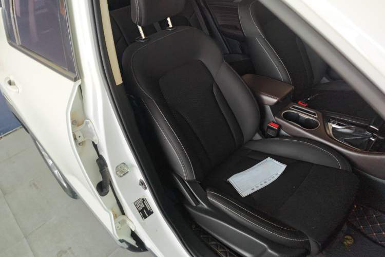 Used CHANGAN CS35PLUS 2018 1.6L Automatic Yue Lian Edition China V Standard Right Front Seat