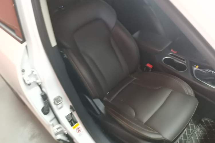 Used CHANGAN CS35PLUS 2018 1.6L Automatic Changlian Edition China V Standard Right Front Seat