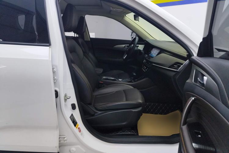 Used CHANGAN CS35PLUS 2018 1.6L Automatic Changlian Edition China V Standard Right Front Seat