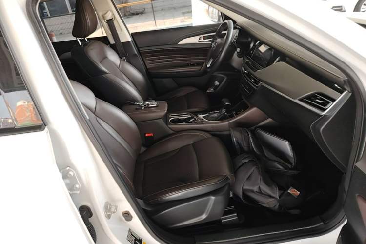 Used CHANGAN CS35PLUS 2018 1.6L Automatic Changlian Edition China V Standard Right Front Seat
