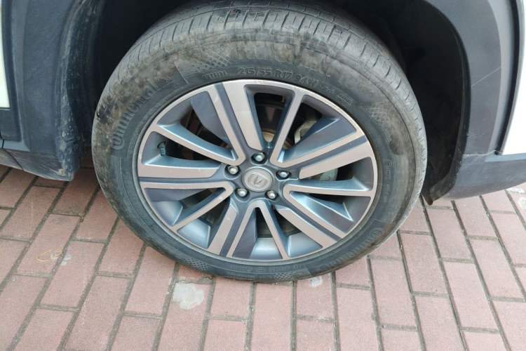 Used CHANGAN CS35PLUS 2018 1.6L Manual Cool Edition China V Standard Right Front Wheel Hub