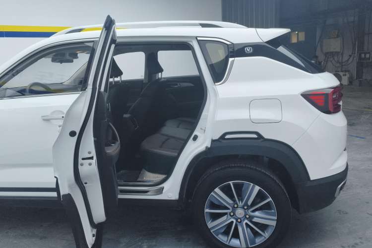 Used CHANGAN CS35PLUS 2018 1.6L Manual Cool Edition China V Standard Right Rear Seat