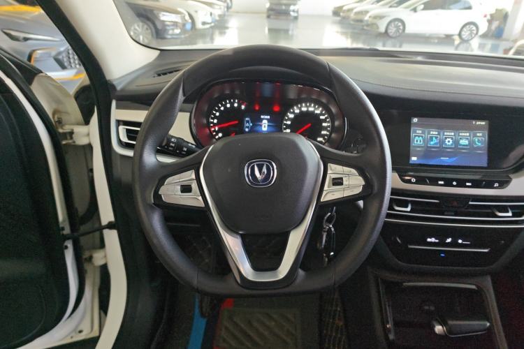 Used CHANGAN CS35PLUS 2018 1.6L Automatic Yue Lian Edition China V Standard Steering Wheel