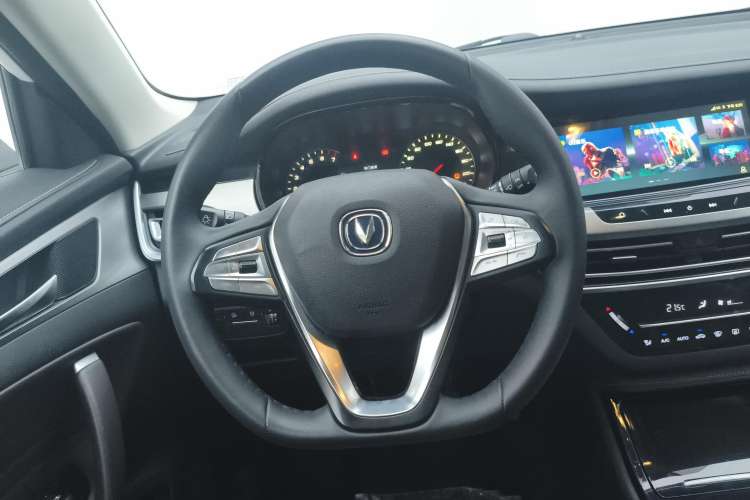 Used CHANGAN CS35PLUS 2018 1.6L Manual Cool Edition China V Standard Steering Wheel