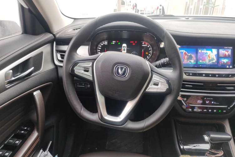 Used CHANGAN CS35PLUS 2018 1.6L Automatic Smart Connect Version China V Standard Steering Wheel