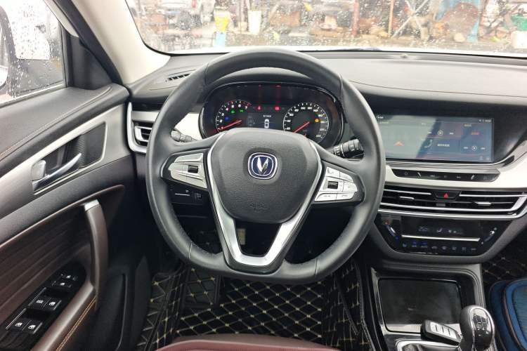 Used CHANGAN CS35PLUS 2018 1.6L Manual Changlian Edition China V Standard Steering Wheel