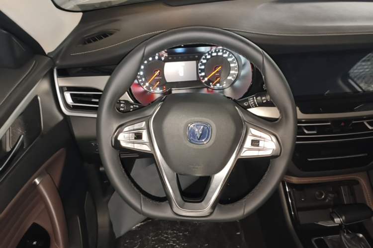 Used CHANGAN CS35PLUS 2018 1.6L Automatic Coolline Version China V Standard Steering Wheel