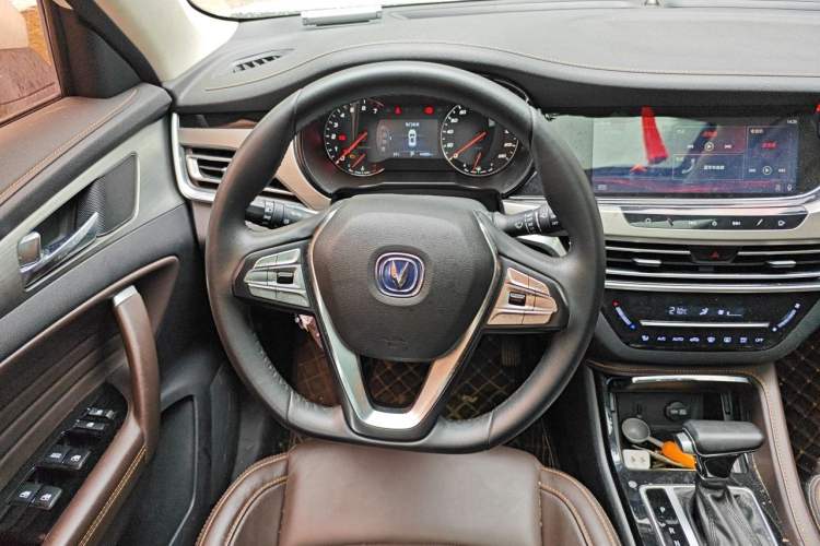 Used CHANGAN CS35PLUS 2018 1.6L Automatic Changlian Edition China V Standard Steering Wheel