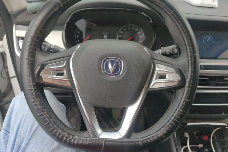 Used CHANGAN CS35PLUS 2018 1.6L Manual Cool Edition China V Standard Steering Wheel
