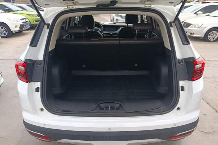 Used CHANGAN CS35PLUS 2018 1.6L Automatic Changlian Edition China V Standard Trunk
