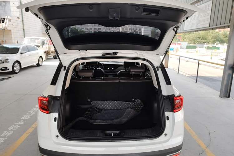 Used CHANGAN CS35PLUS 2018 1.6L Automatic Changlian Edition China V Standard Trunk