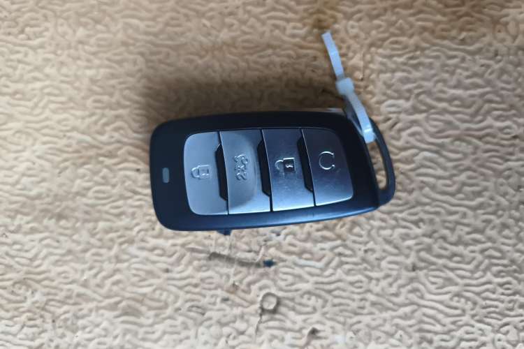 Used CHANGAN CS35PLUS 2018 1.6L Manual Cool Edition China V Standard Vehicle Key