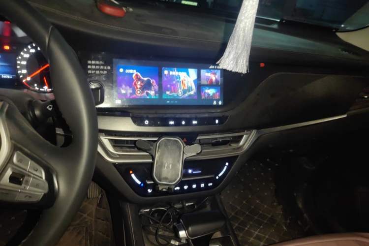 Used CHANGAN CS35PLUS 2019 1.4T DCT Chuanlian Blue Whale Edition Audio And AC Panel