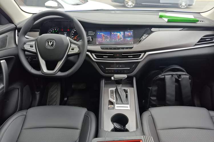 Used CHANGAN CS35PLUS 2019 1.4T DCT Chuanlian Blue Whale Edition Center Console