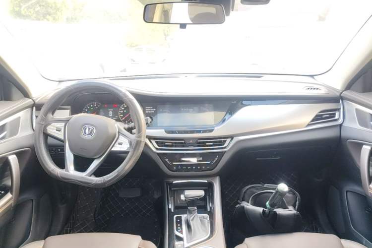 Used CHANGAN CS35PLUS 2019 1.6L Automatic CoolLink Edition Center Console