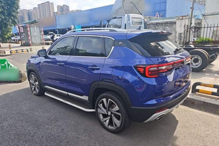 Used CHANGAN CS35PLUS 2019 1.4T DCT Smart Connect Blue Whale Edition Exterior 4