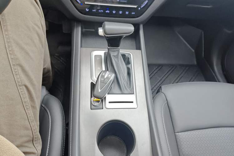 Used CHANGAN CS35PLUS 2019 1.4T DCT Chuanlian Blue Whale Edition Gear Lever